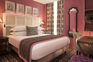 quarto do hotel em Paris