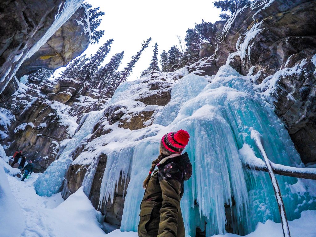 Ice walk no Maligne Canyon