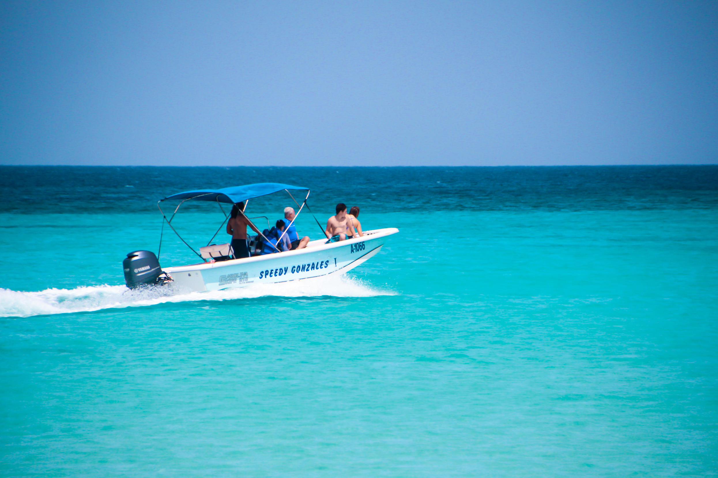 Lancha em Aruba