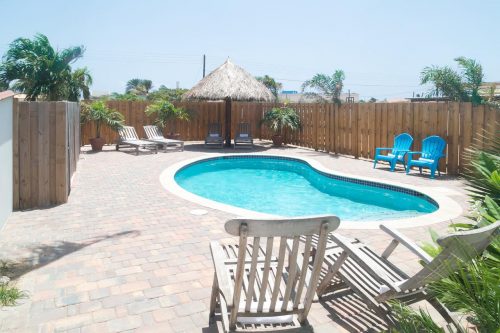 piscina do Paulines apartment em aruba