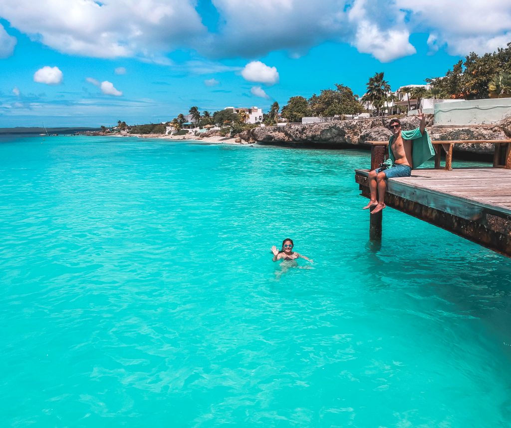 no píer do hotel em bonaire