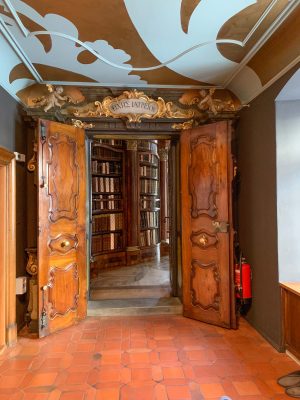 entrada da biblioteca de st gallen