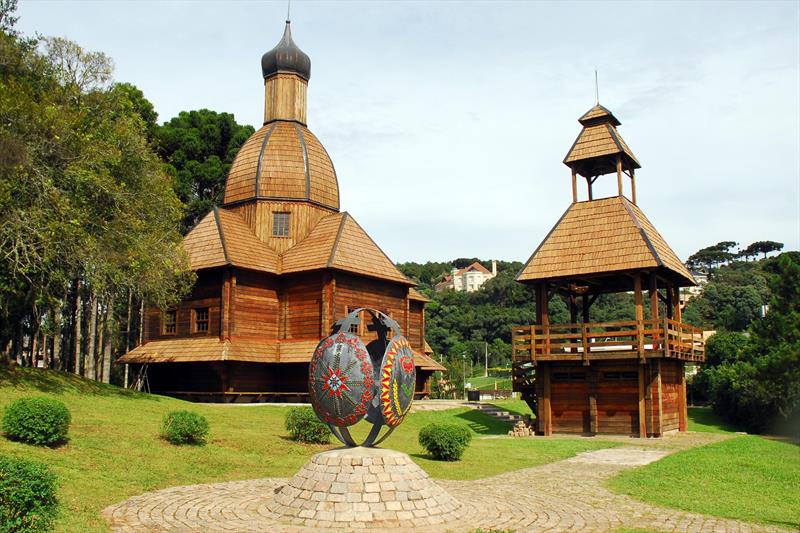 memorial ucraniano um dos lugares onde ir em curitiba