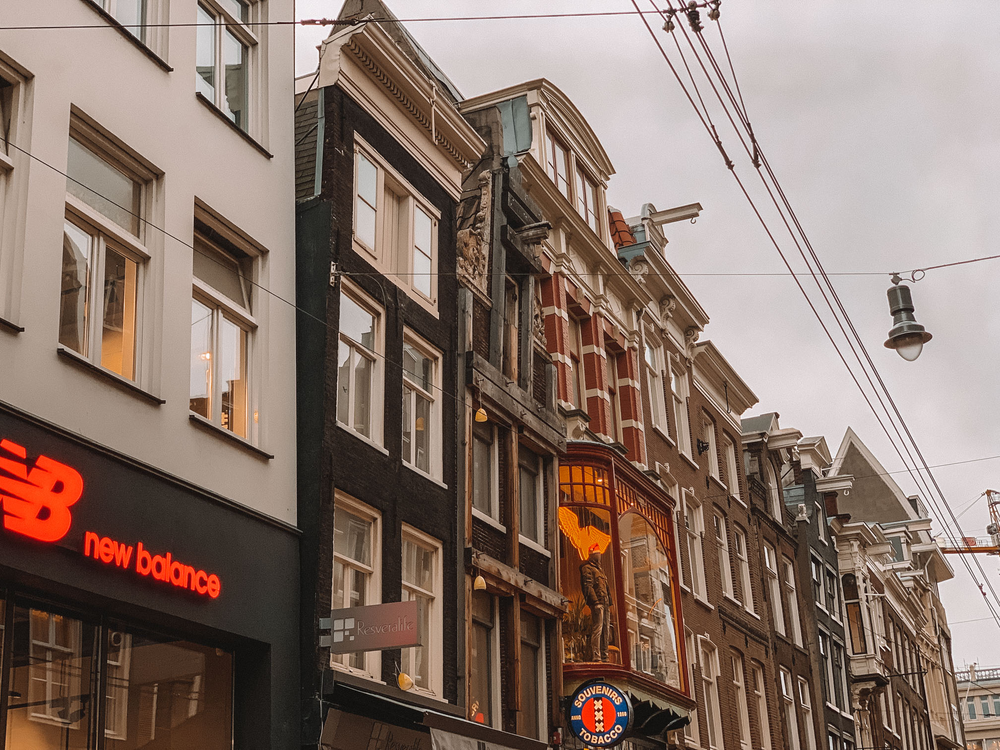 casas inclinadas em Amsterdam