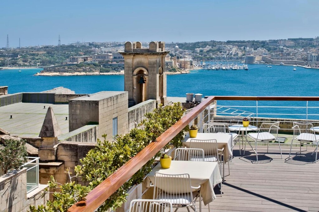 rooftop do hotel Ursuline valleta, uma de nossas dicas de hotel para se ficar em Malta