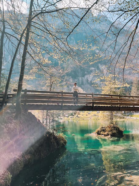 ponte do lago blausee na Suica